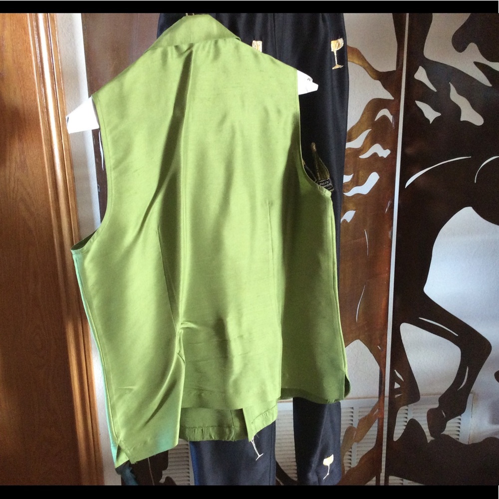 Allison Taylor Green Sleeveless 💯% Silk Top Sz M - Picture 3 of 6